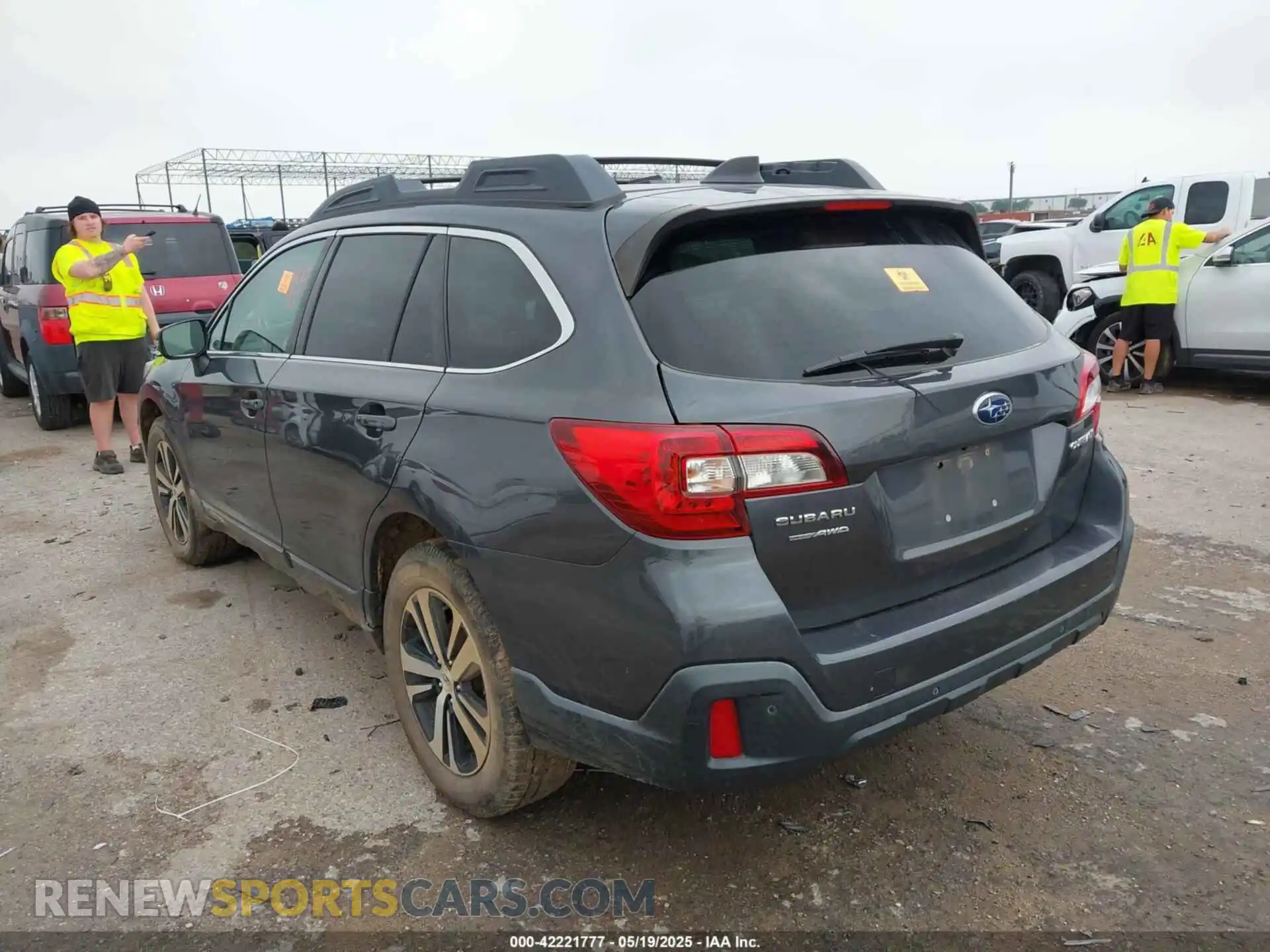 3 Photograph of a damaged car 4S4BSANC3K3338047 SUBARU OUTBACK 2019