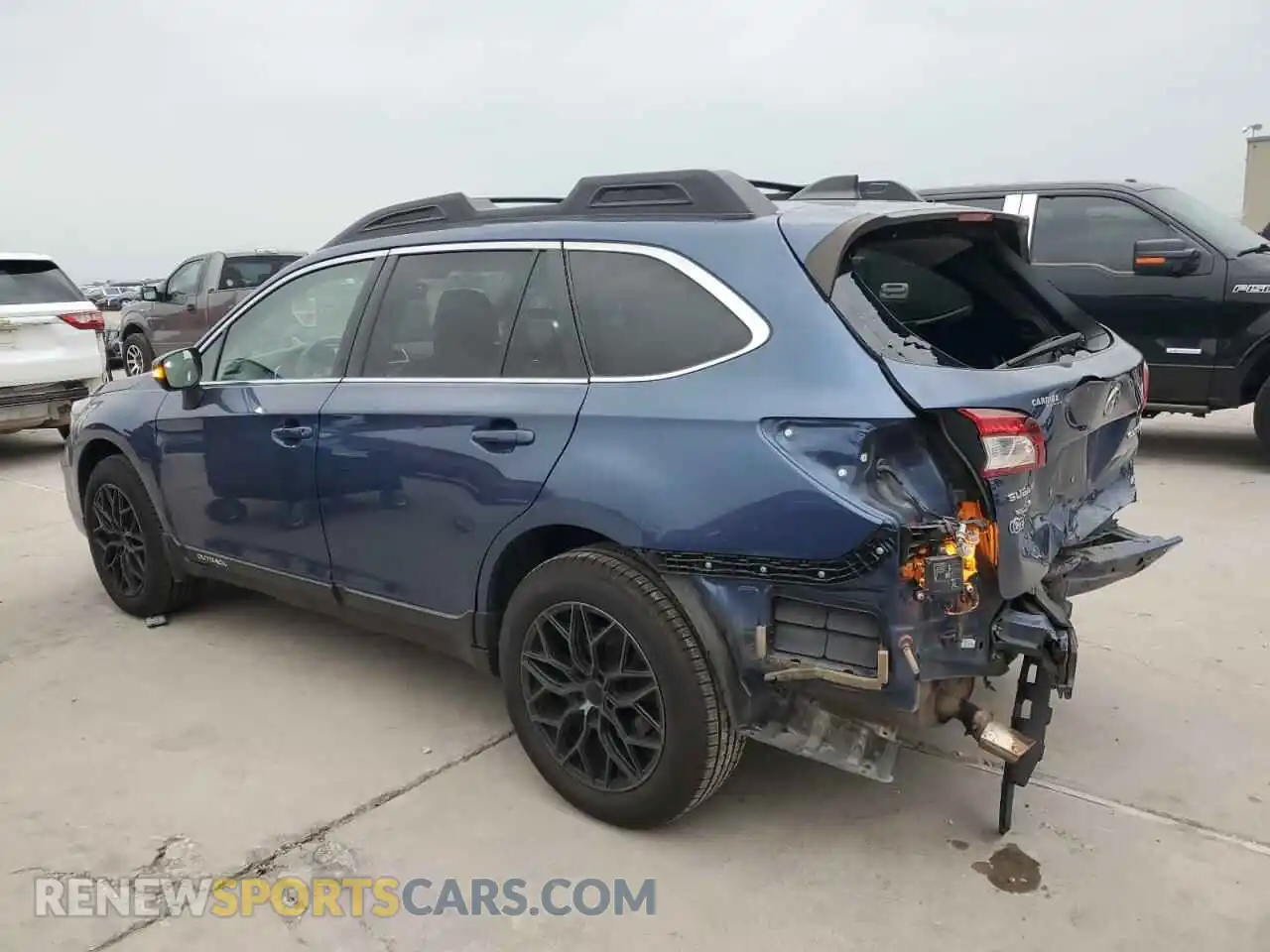 2 Photograph of a damaged car 4S4BSANC5K3366173 SUBARU OUTBACK 2019
