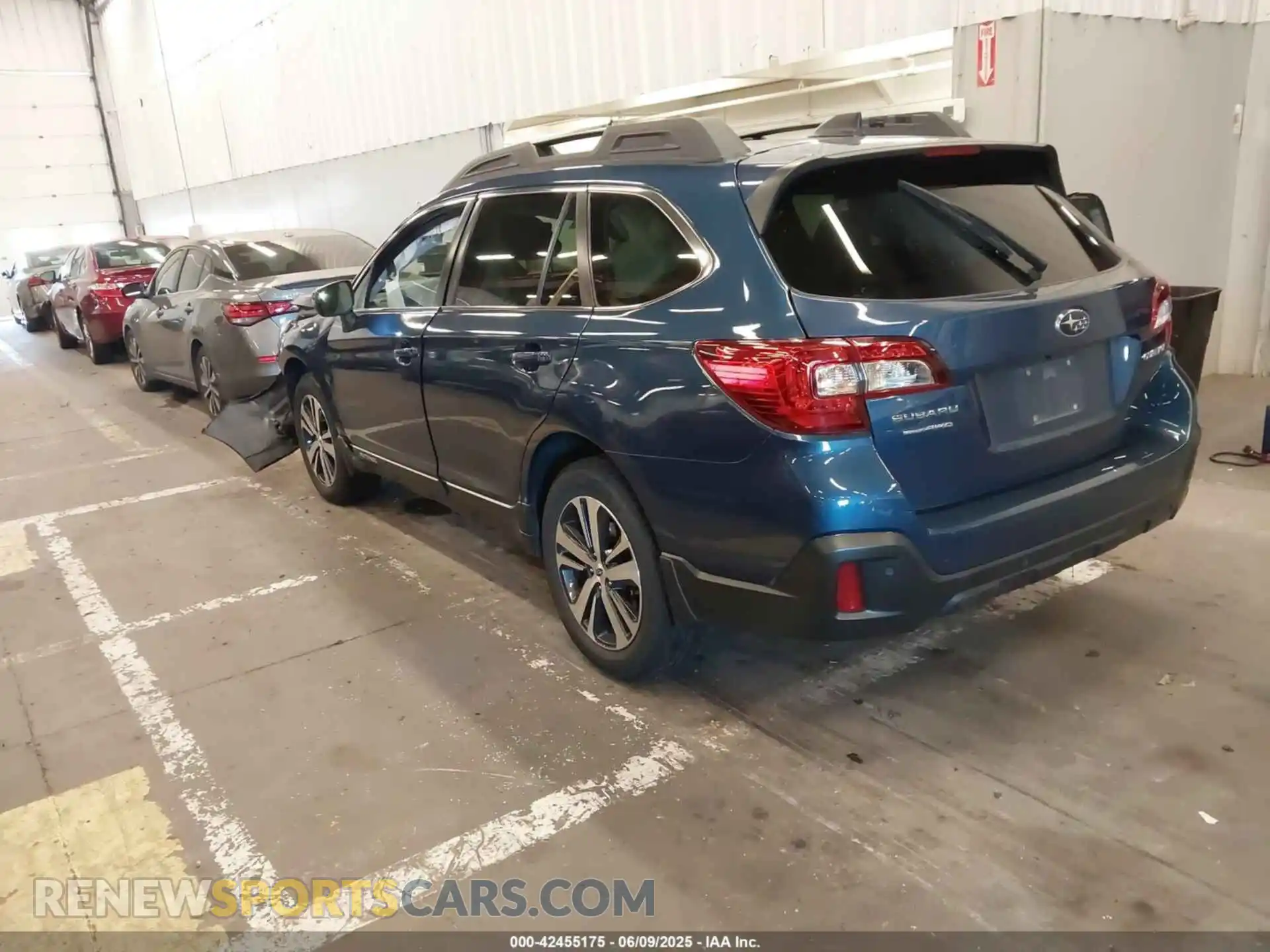 3 Photograph of a damaged car 4S4BSANC5K3368098 SUBARU OUTBACK 2019
