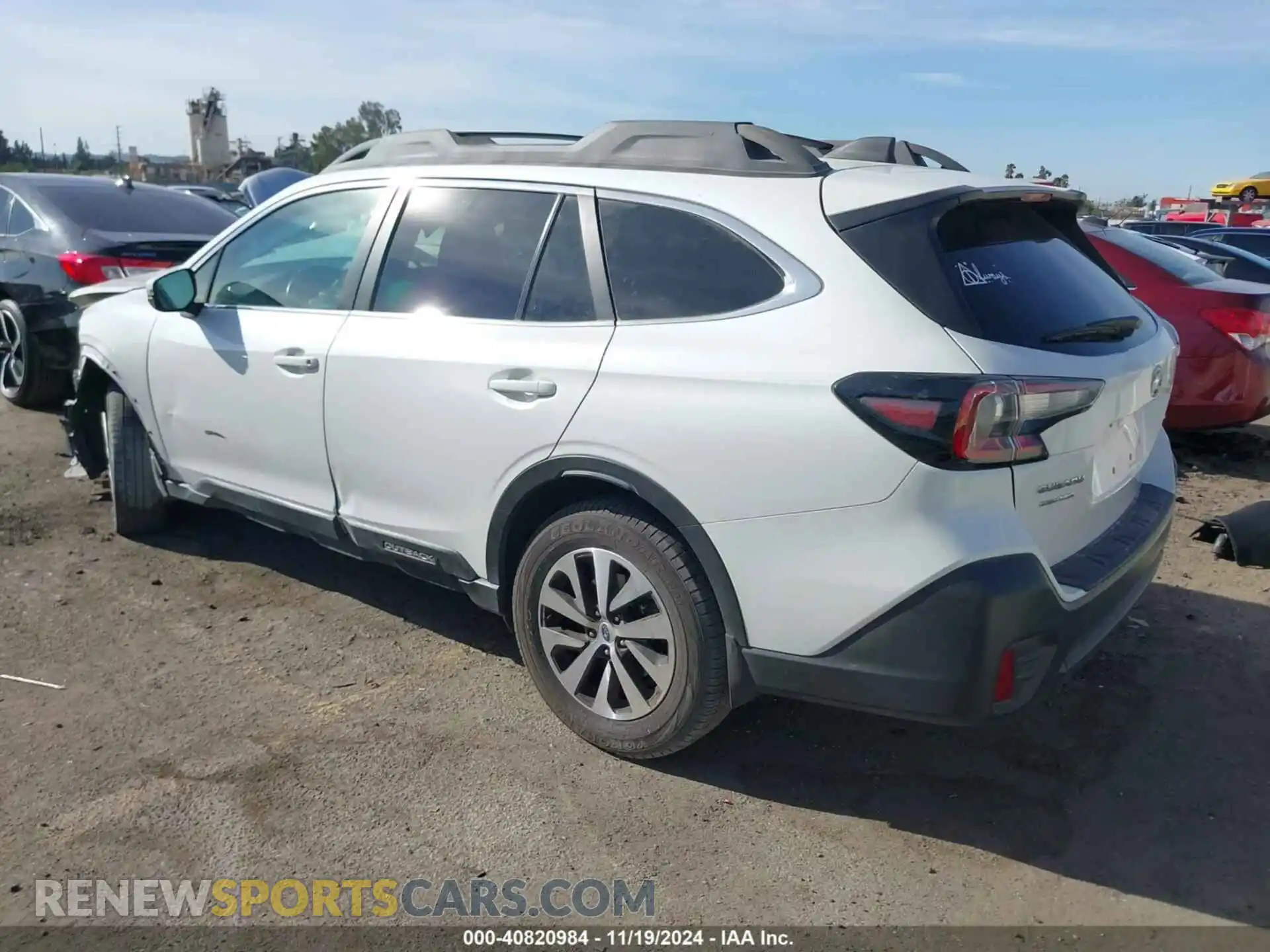 3 Photograph of a damaged car 4S4BTAEC4L3256374 SUBARU OUTBACK 2020