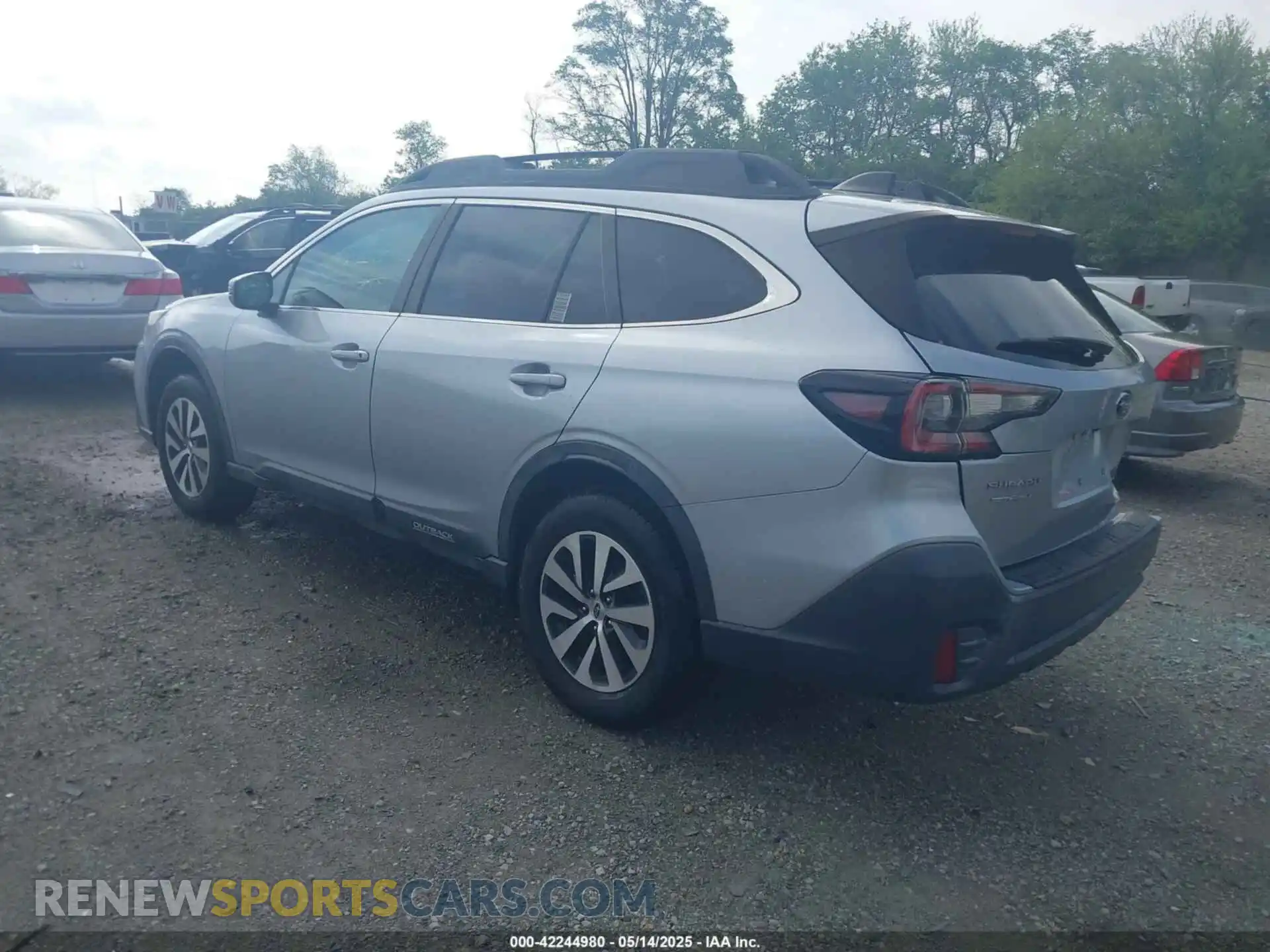 3 Photograph of a damaged car 4S4BTAEC6L3178275 SUBARU OUTBACK 2020
