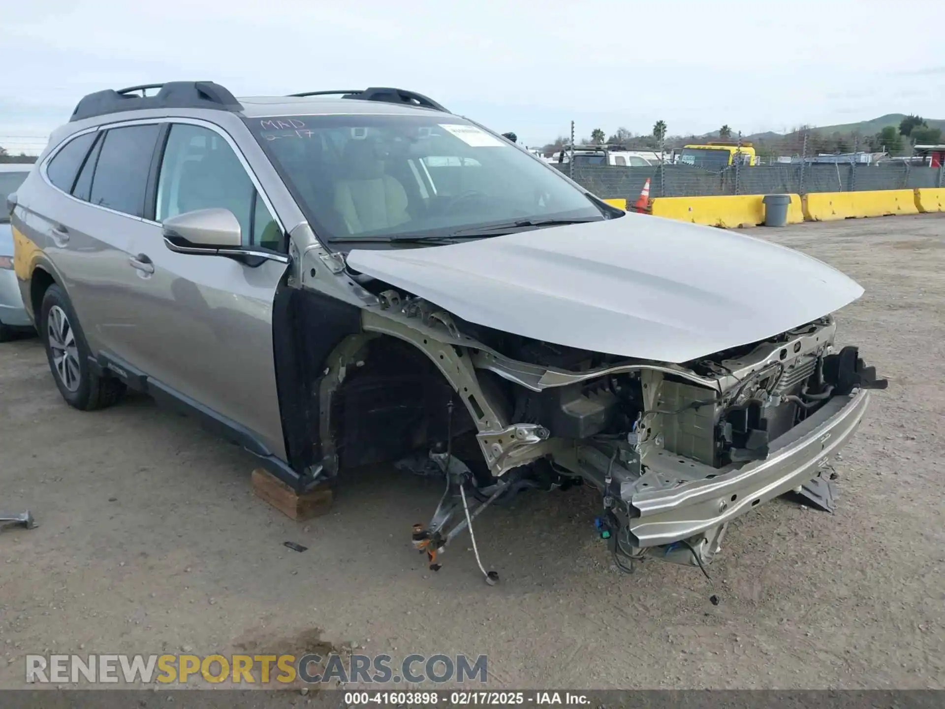 1 Photograph of a damaged car 4S4BTAEC9L3219501 SUBARU OUTBACK 2020