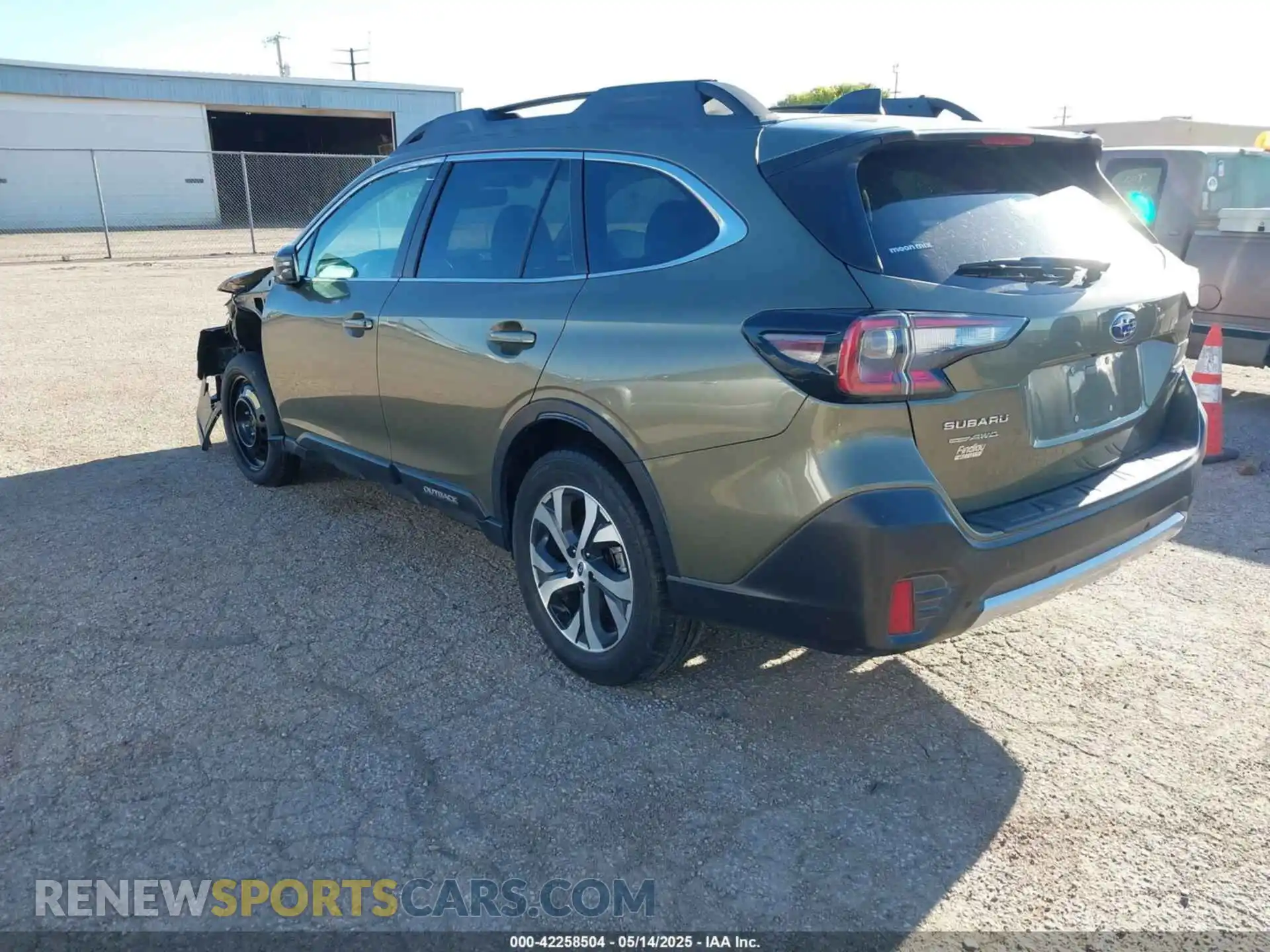 3 Photograph of a damaged car 4S4BTGND6L3143957 SUBARU OUTBACK 2020