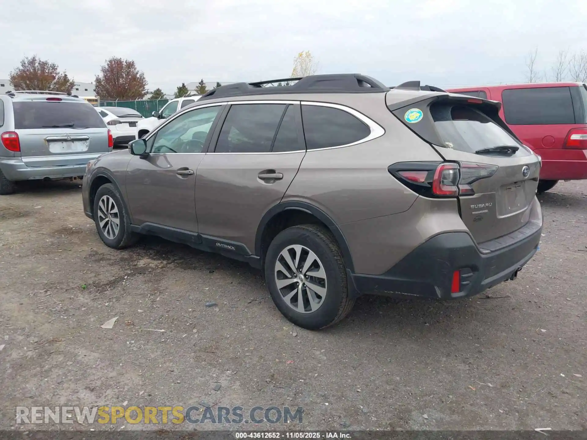 3 Photograph of a damaged car 4S4BTAFC2M3225995 SUBARU OUTBACK 2021