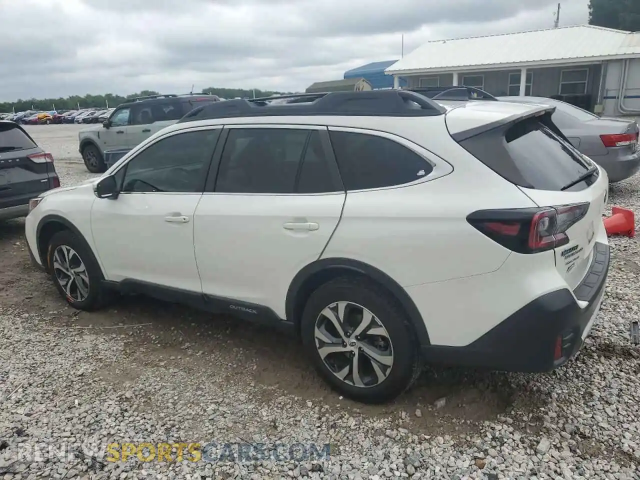 2 Photograph of a damaged car 4S4BTANC5M3199667 SUBARU OUTBACK 2021