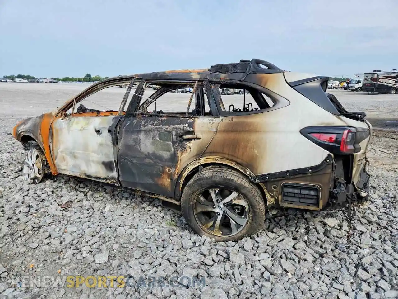 2 fotografías del automóvil dañado 4S4BTGND2M3163544 SUBARU OUTBACK 2021