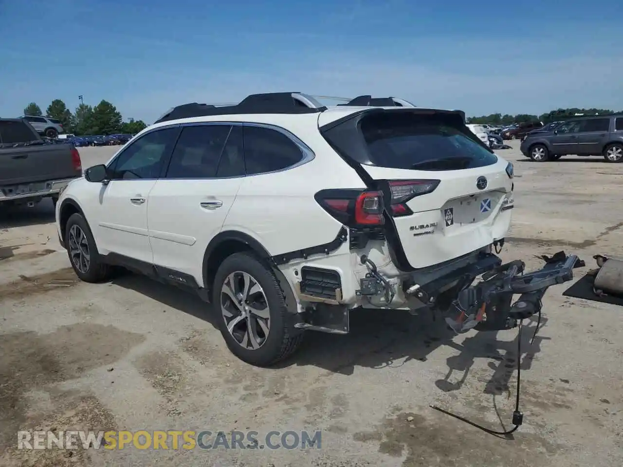 2 Photograph of a damaged car 4S4BTGPD4M3161954 SUBARU OUTBACK 2021