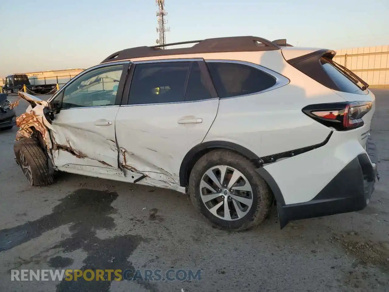 2 Фотография поврежденного автомобиля 4S4BTADC3N3228358 SUBARU OUTBACK 2022