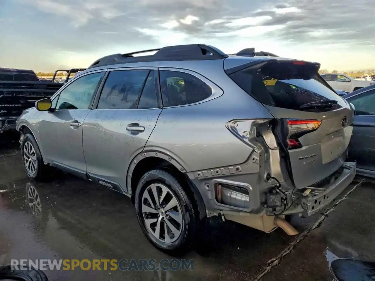 2 Photograph of a damaged car 4S4BTAFC1N3189931 SUBARU OUTBACK 2022