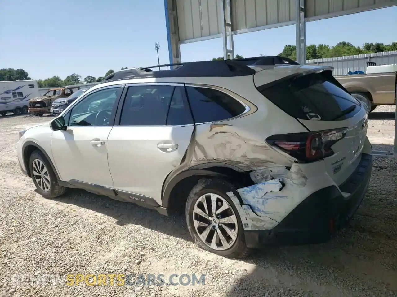 2 Photograph of a damaged car 4S4BTAFC1N3231563 SUBARU OUTBACK 2022