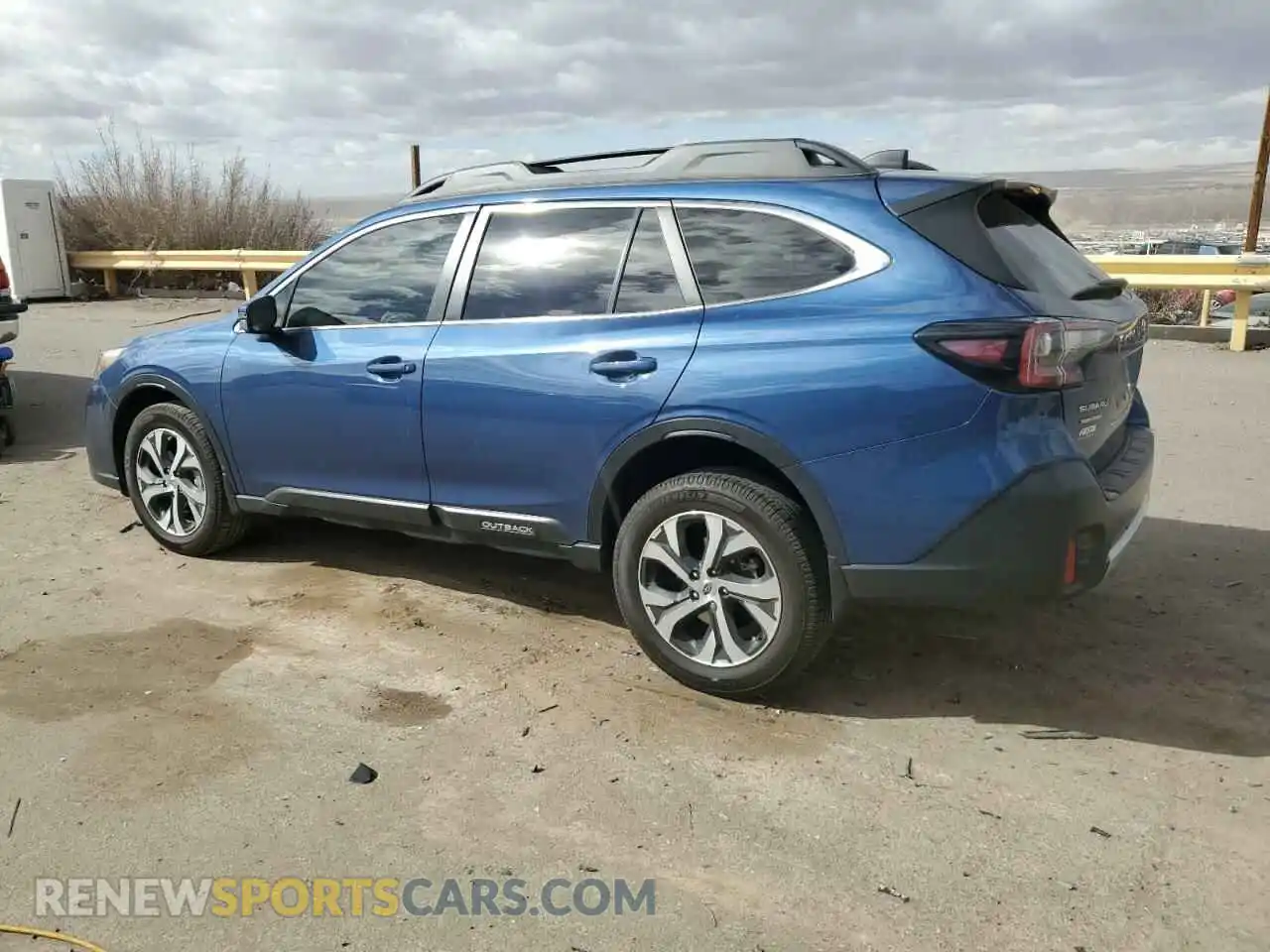 2 Photograph of a damaged car 4S4BTANC3N3272617 SUBARU OUTBACK 2022