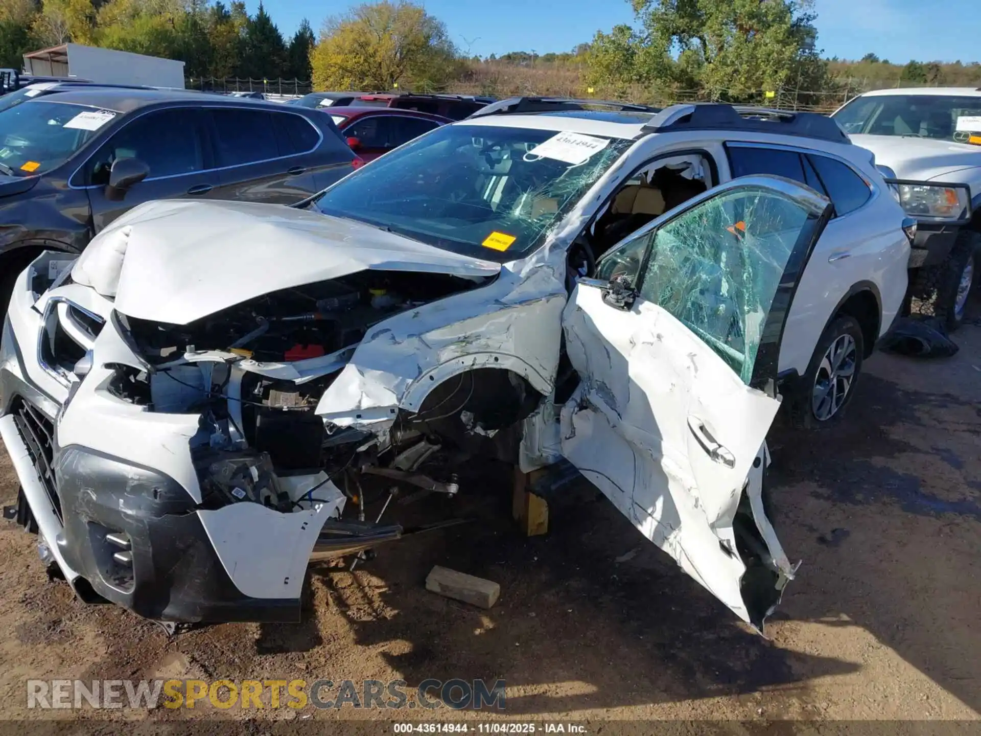 2 Photograph of a damaged car 4S4BTGPD4N3218123 SUBARU OUTBACK 2022