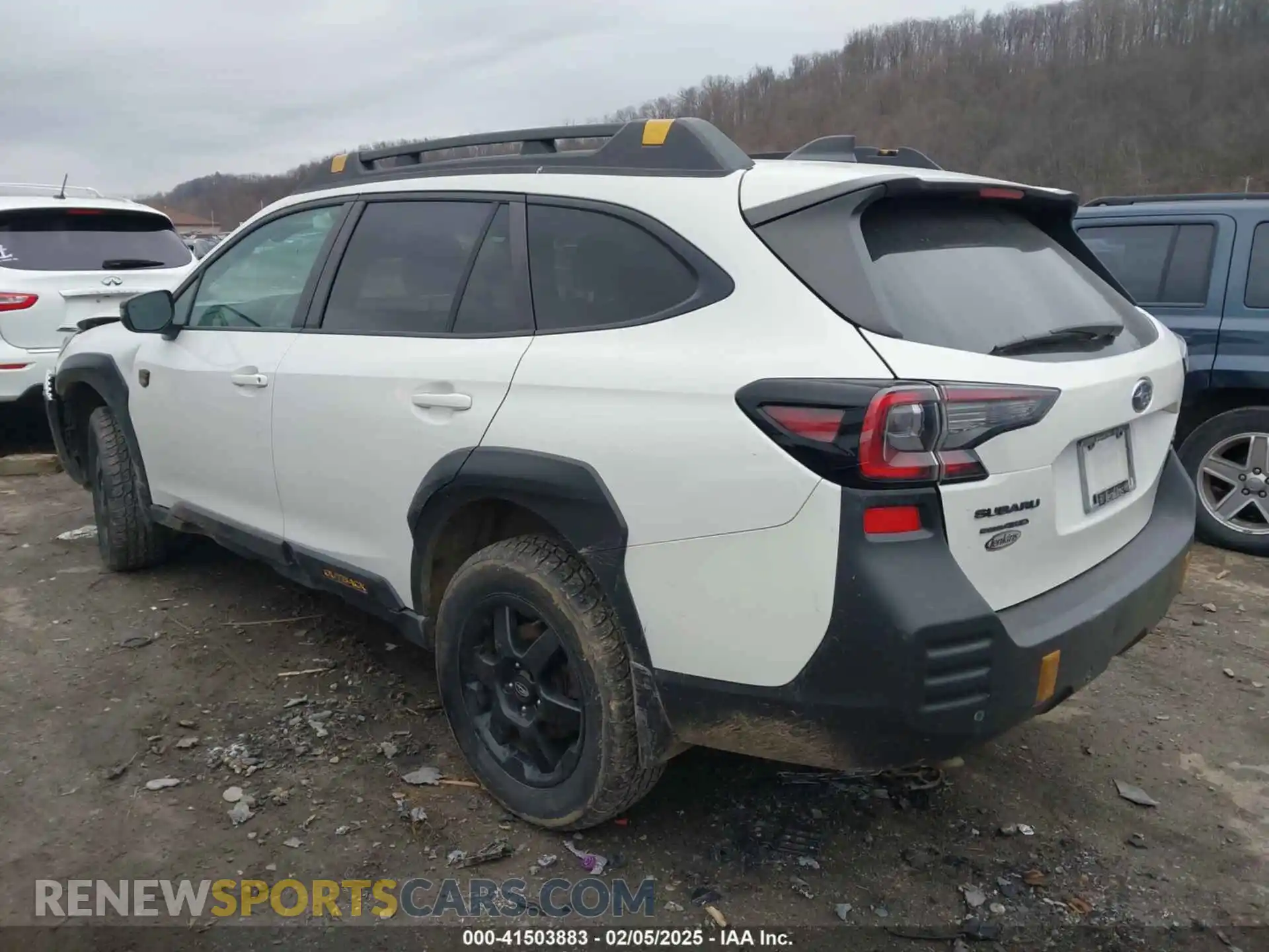 3 Photograph of a damaged car 4S4BTGUD3N3244765 SUBARU OUTBACK 2022