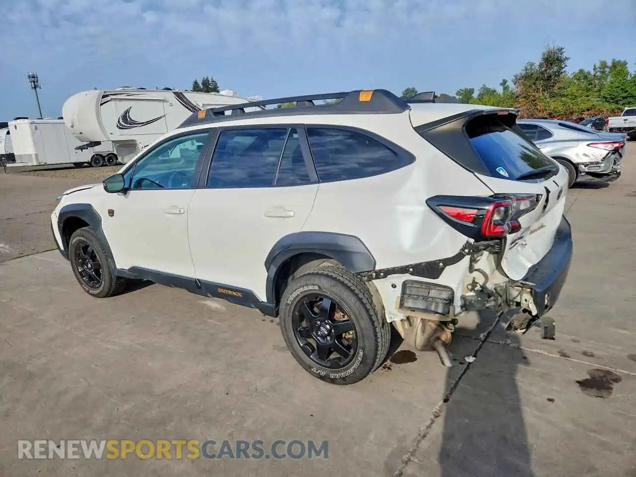 2 Photograph of a damaged car 4S4BTGUD8N3129482 SUBARU OUTBACK 2022