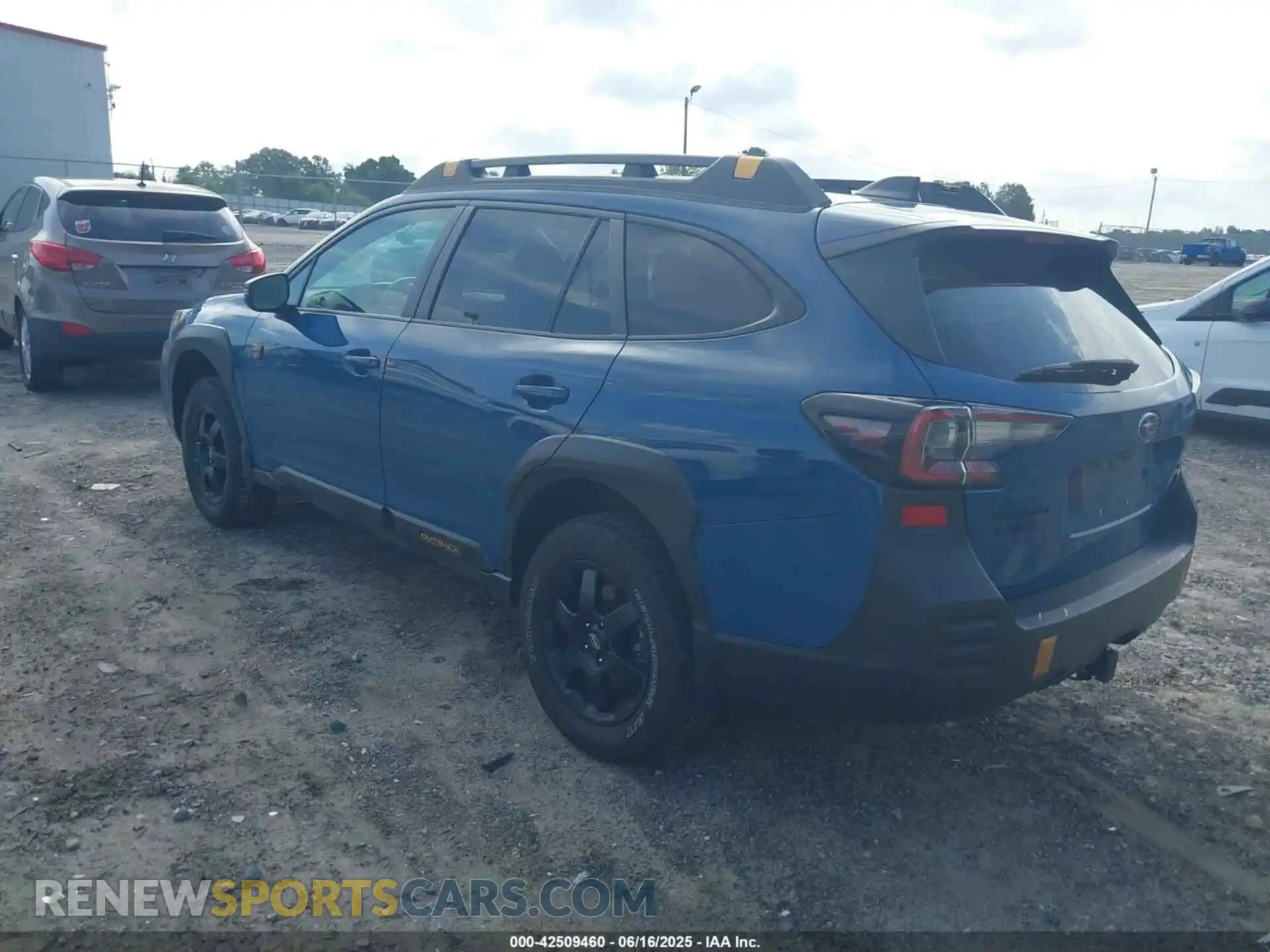 3 Photograph of a damaged car 4S4BTGUD9N3152012 SUBARU OUTBACK 2022