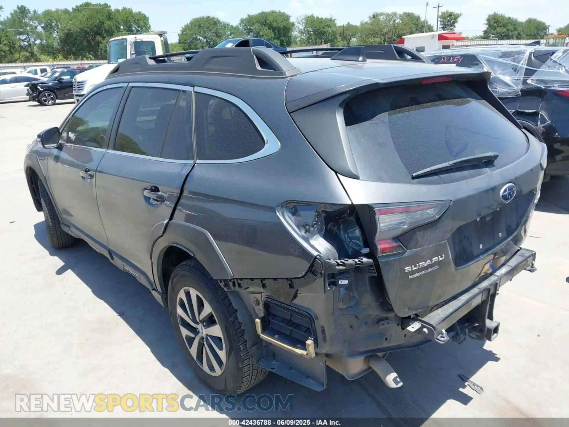 3 fotografías del automóvil dañado 4S4BTACC7P3165950 SUBARU OUTBACK 2023