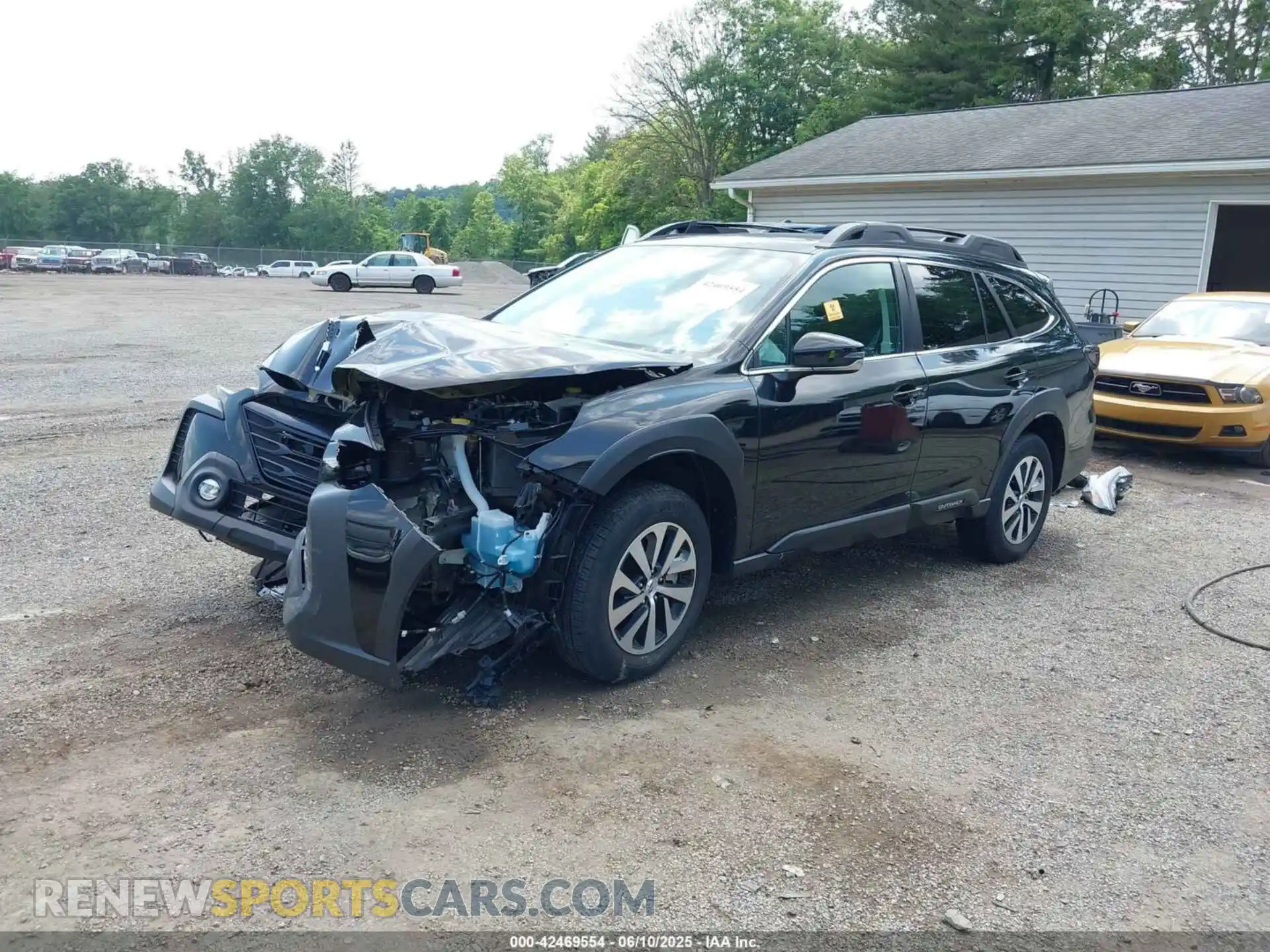 2 Photograph of a damaged car 4S4BTAFCXP3112817 SUBARU OUTBACK 2023