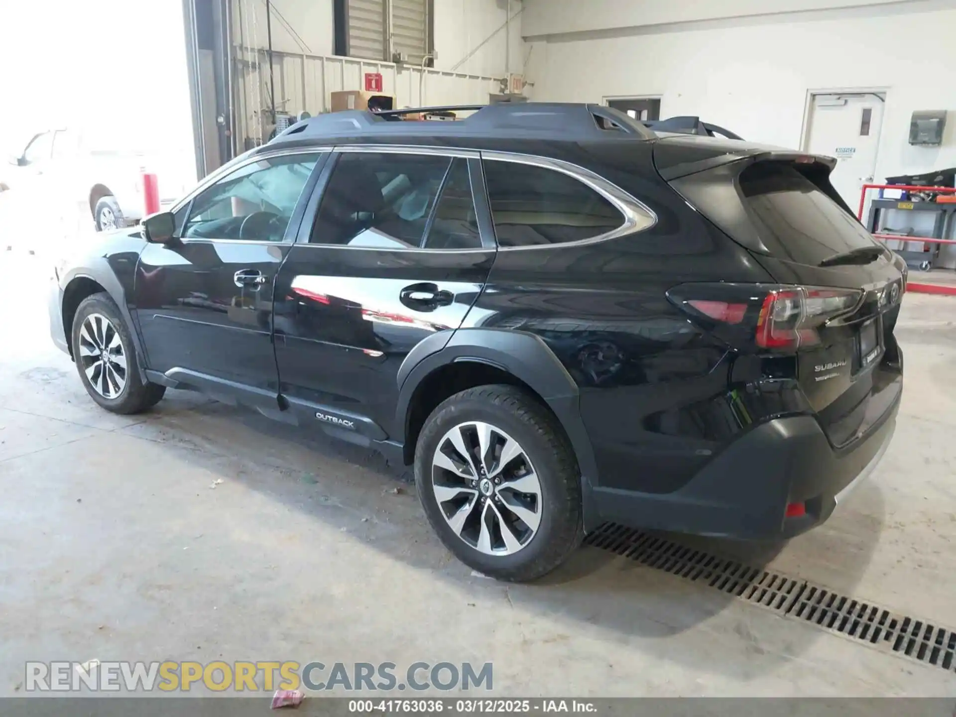 3 Photograph of a damaged car 4S4BTANC2P3139768 SUBARU OUTBACK 2023