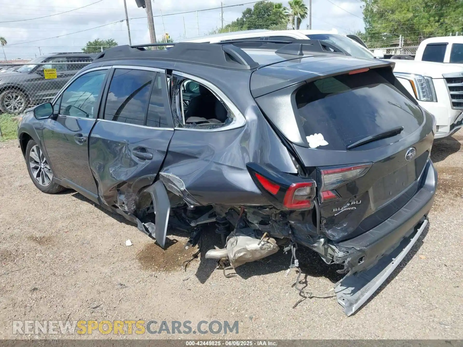 3 Photograph of a damaged car 4S4BTANC3P3220181 SUBARU OUTBACK 2023