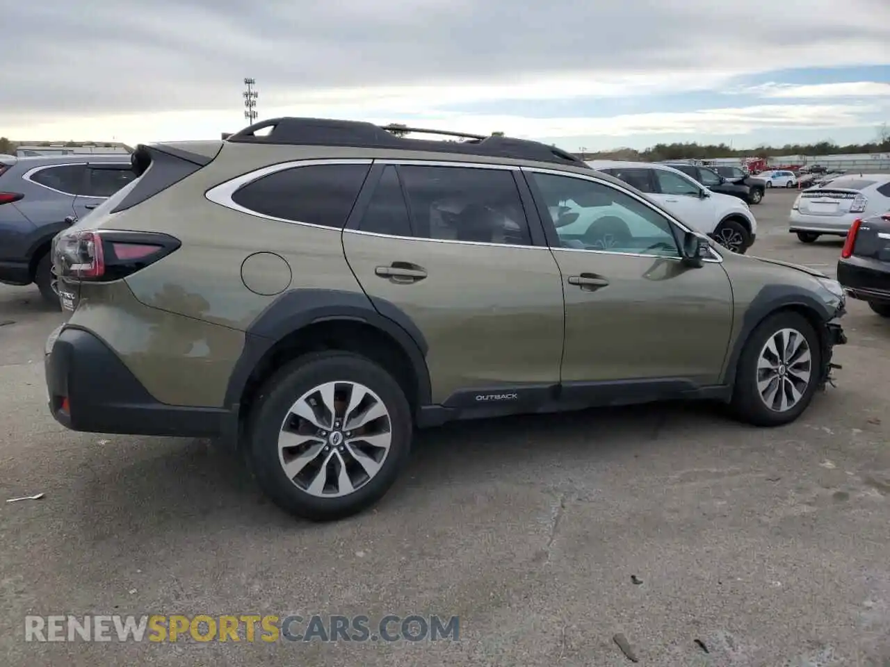 3 Photograph of a damaged car 4S4BTANC6P3220885 SUBARU OUTBACK 2023