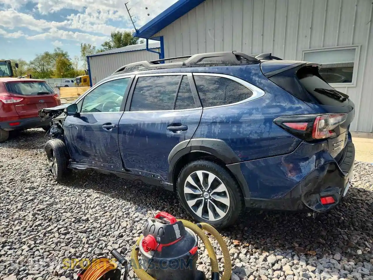 2 Photograph of a damaged car 4S4BTGND4P3112843 SUBARU OUTBACK 2023