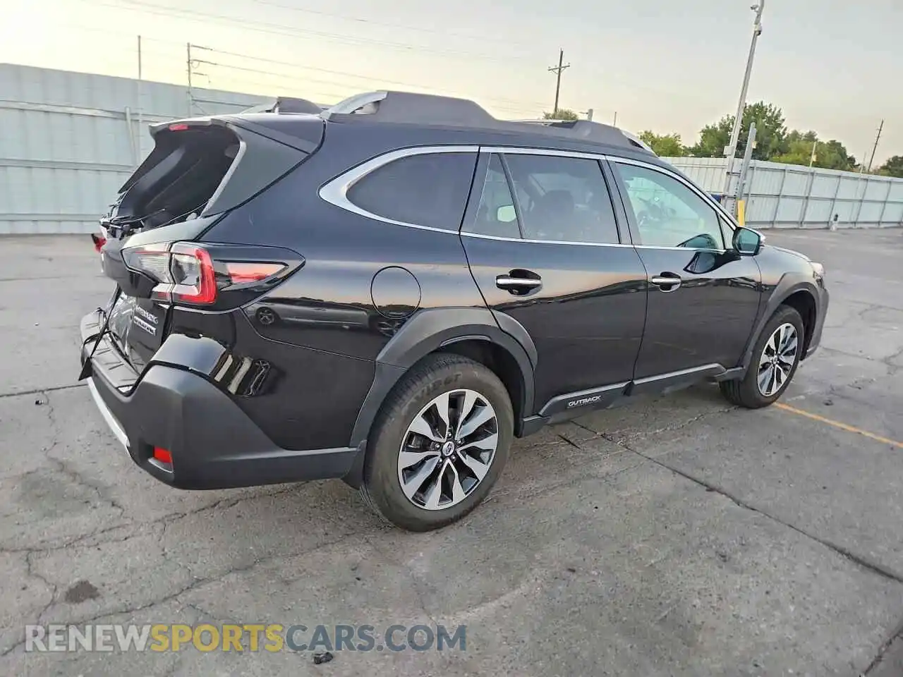 3 Фотография поврежденного автомобиля 4S4BTGPDXP3166225 SUBARU OUTBACK 2023