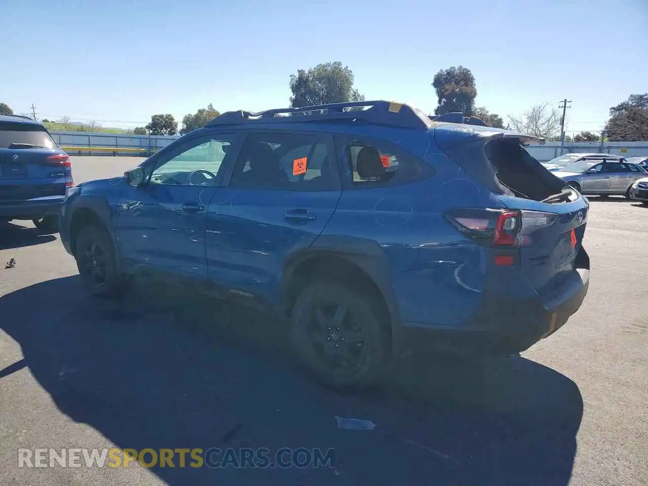 2 Фотография поврежденного автомобиля 4S4BTGUD2P3105634 SUBARU OUTBACK 2023