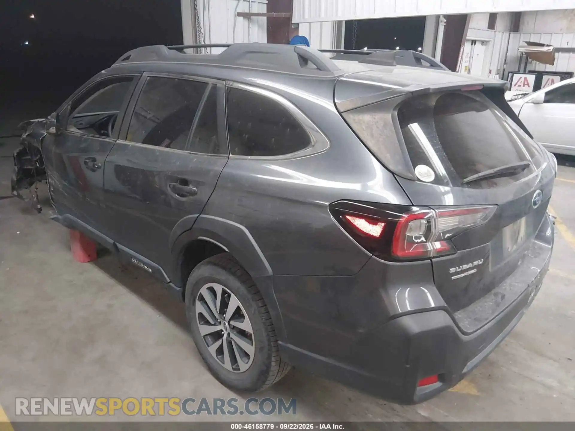 3 Photograph of a damaged car 4S4BTAAC0R3288527 SUBARU OUTBACK 2024