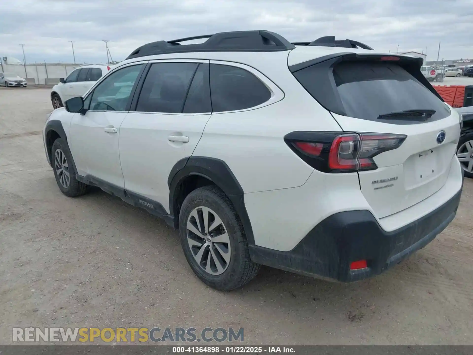 3 Фотография поврежденного автомобиля 4S4BTAFC4R3185992 SUBARU OUTBACK 2024