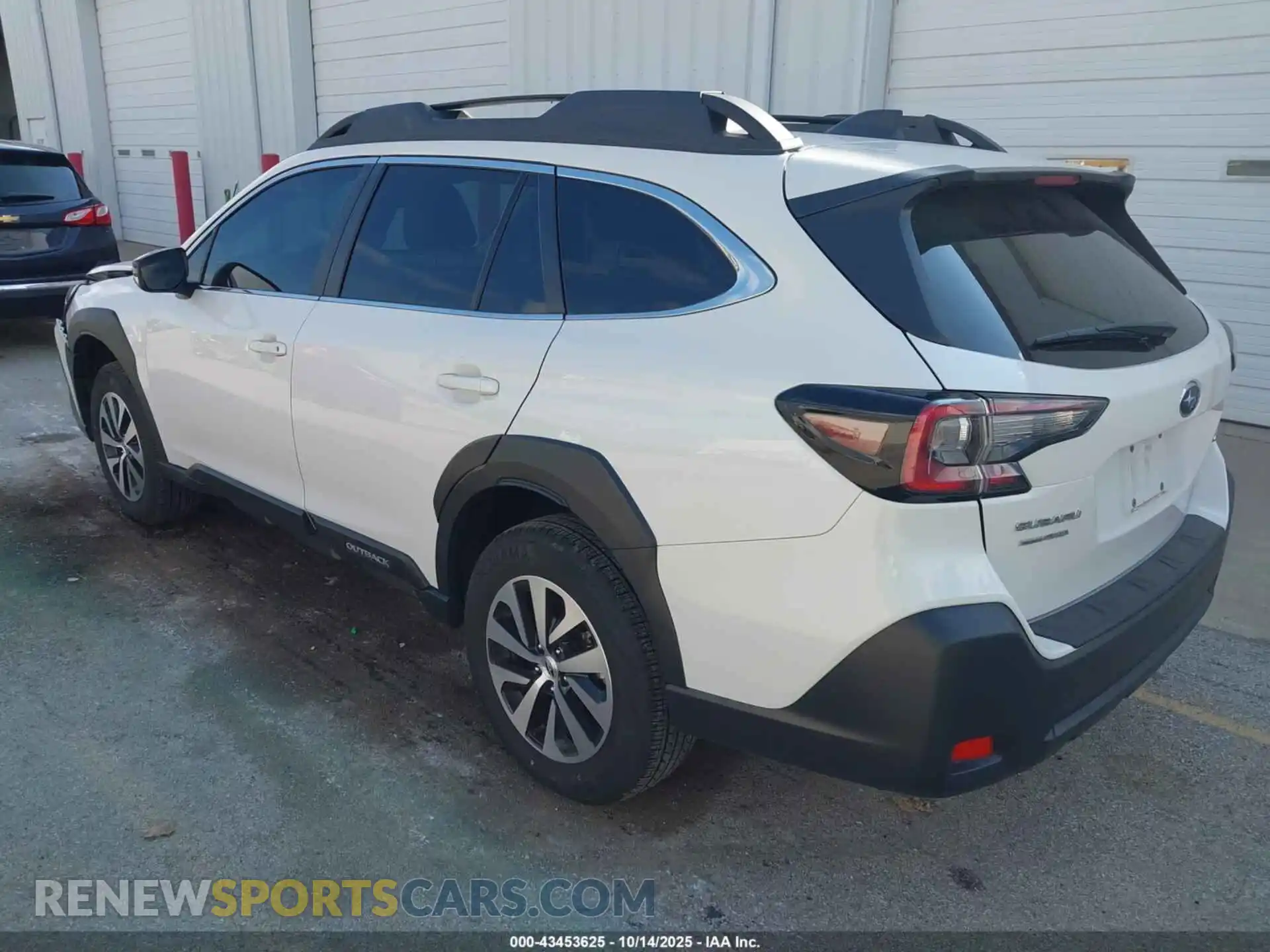 3 Photograph of a damaged car 4S4BTAFC6R3281834 SUBARU OUTBACK 2024