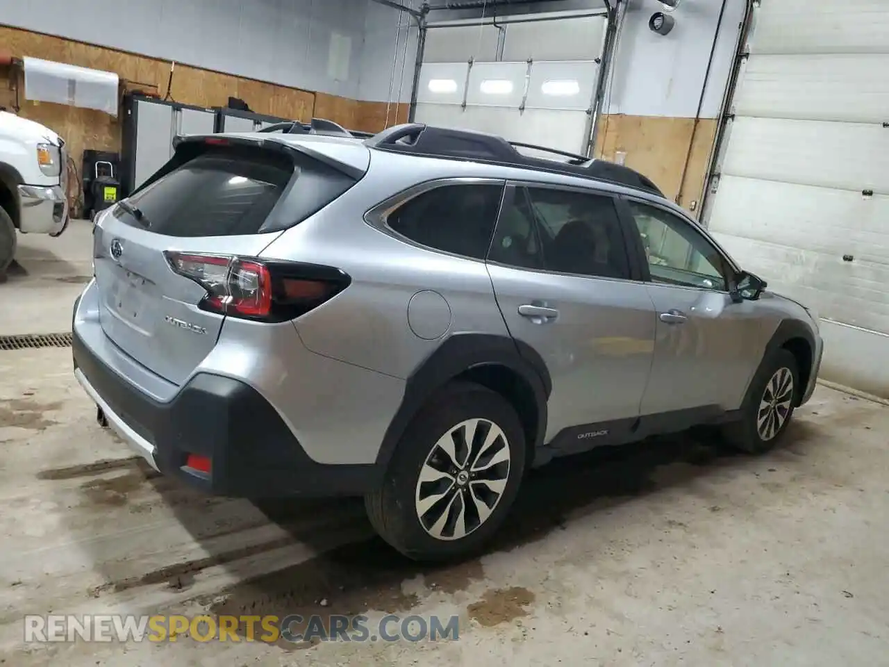 3 Photograph of a damaged car 4S4BTAMC6R3222608 SUBARU OUTBACK 2024