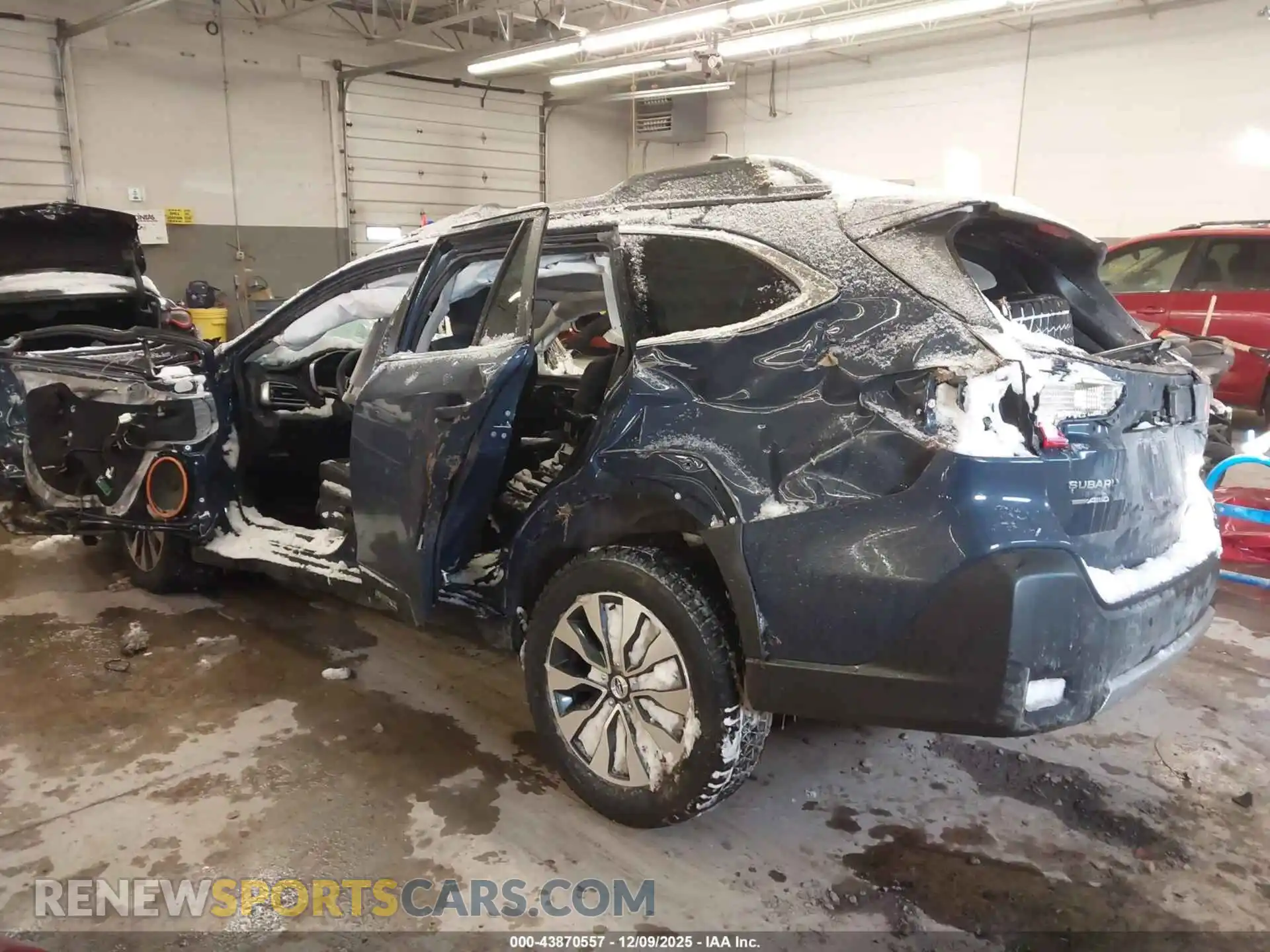 3 Photograph of a damaged car 4S4BTANC4R3132355 SUBARU OUTBACK 2024