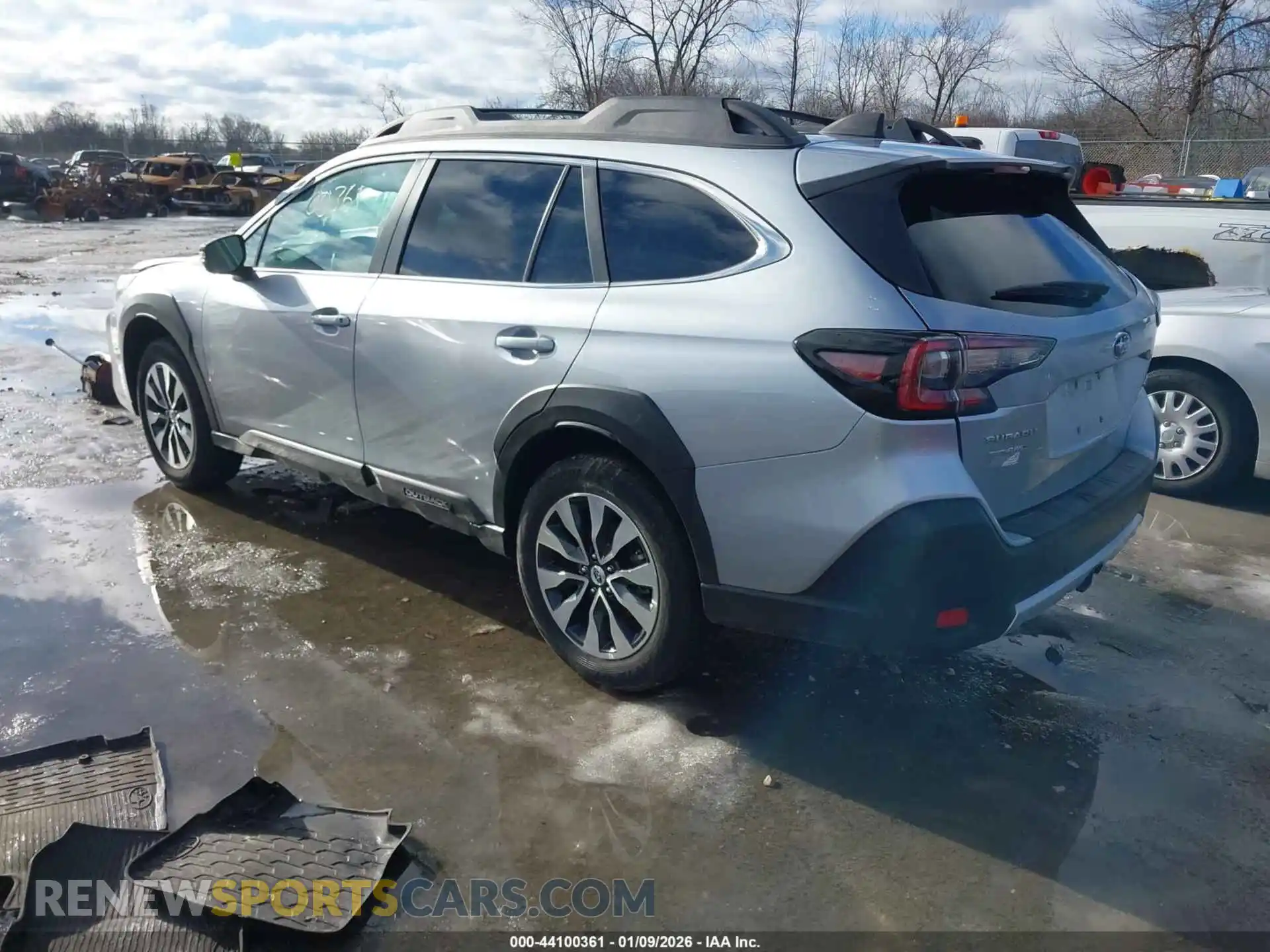 3 Photograph of a damaged car 4S4BTANC9R3257948 SUBARU OUTBACK 2024