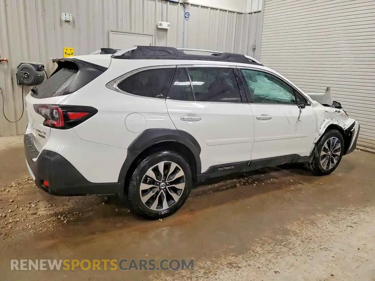 3 Photograph of a damaged car 4S4BTAPC4R3276033 SUBARU OUTBACK 2024
