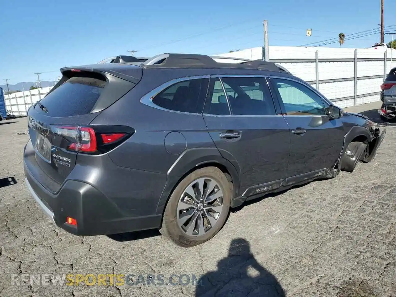 3 Photograph of a damaged car 4S4BTGPD1R3238173 SUBARU OUTBACK 2024