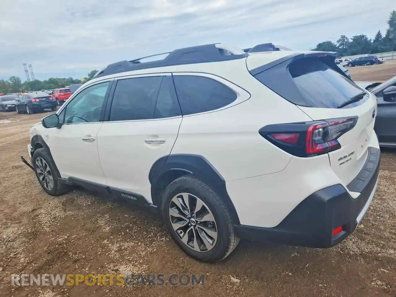 2 fotografías del automóvil dañado 4S4BTGPD8R3107399 SUBARU OUTBACK 2024