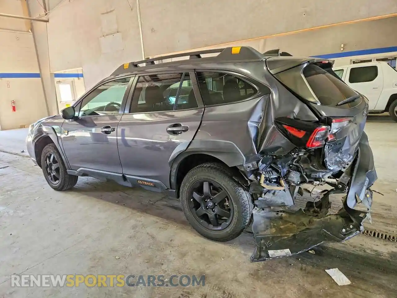 2 fotografías del automóvil dañado 4S4BTGUD8R3109626 SUBARU OUTBACK 2024