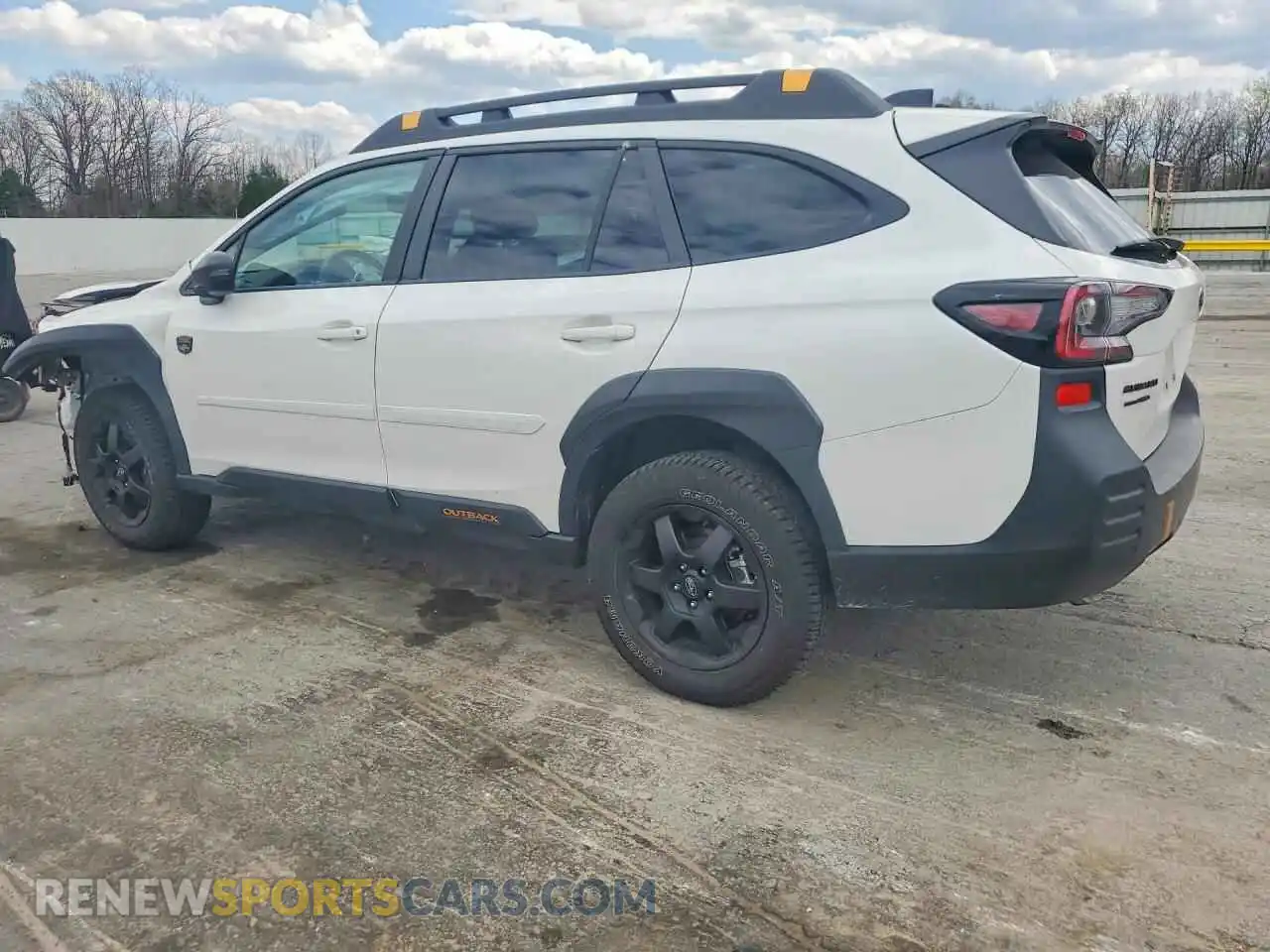 2 Photograph of a damaged car 4S4BTGUD8R3162830 SUBARU OUTBACK 2024