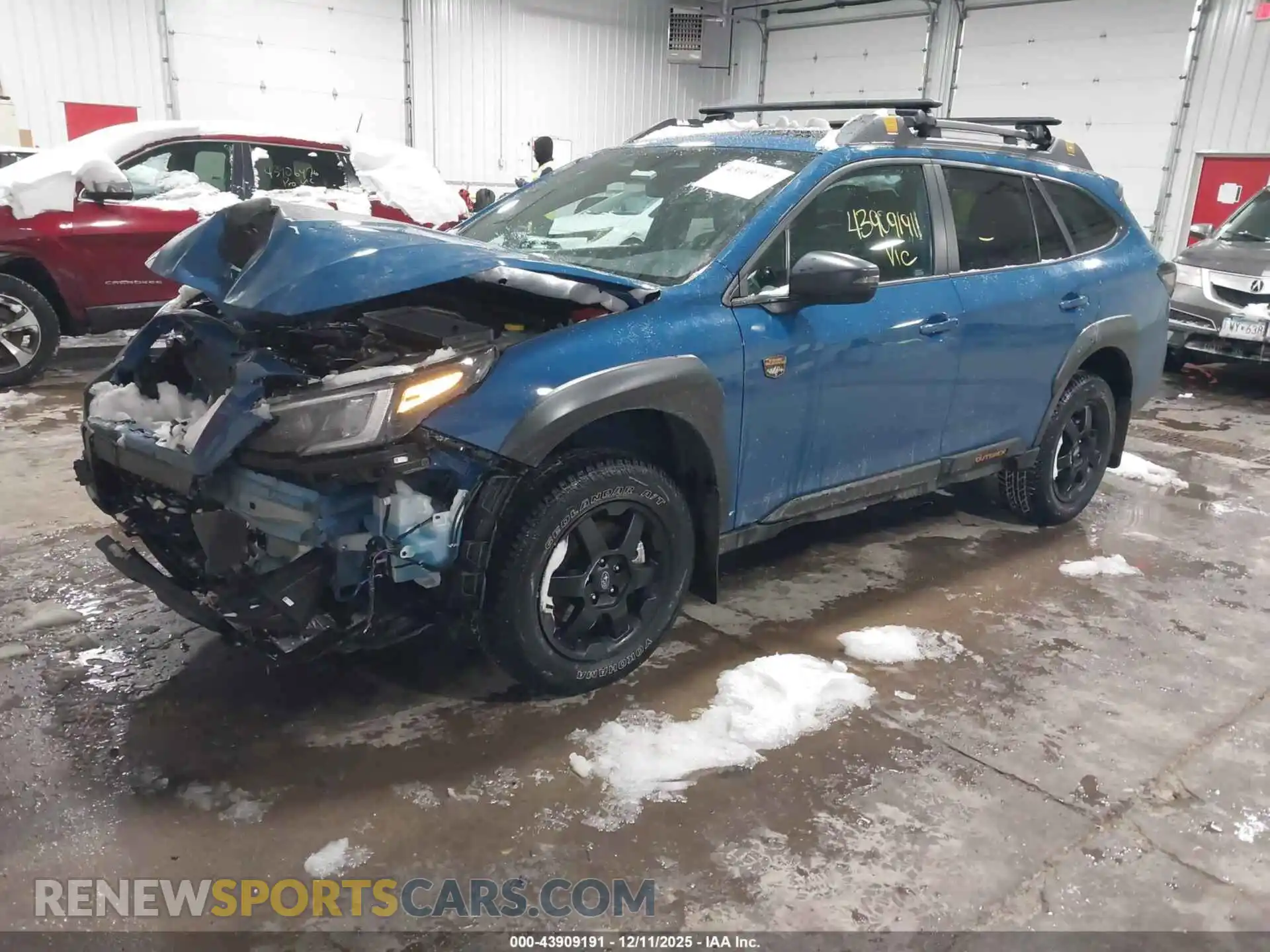 2 fotografías del automóvil dañado 4S4BTGUD8R3245576 SUBARU OUTBACK 2024