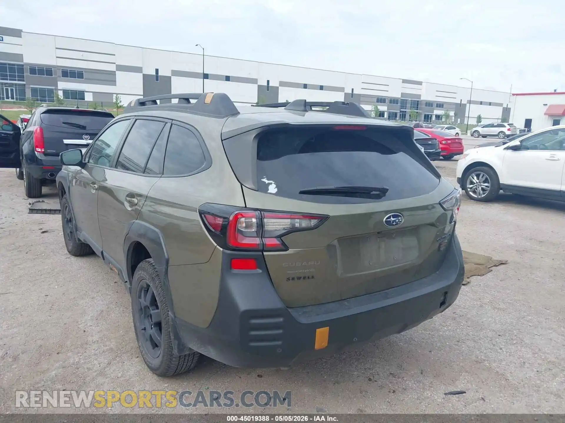 3 Фотография поврежденного автомобиля 4S4BTGUD9R3198865 SUBARU OUTBACK 2024