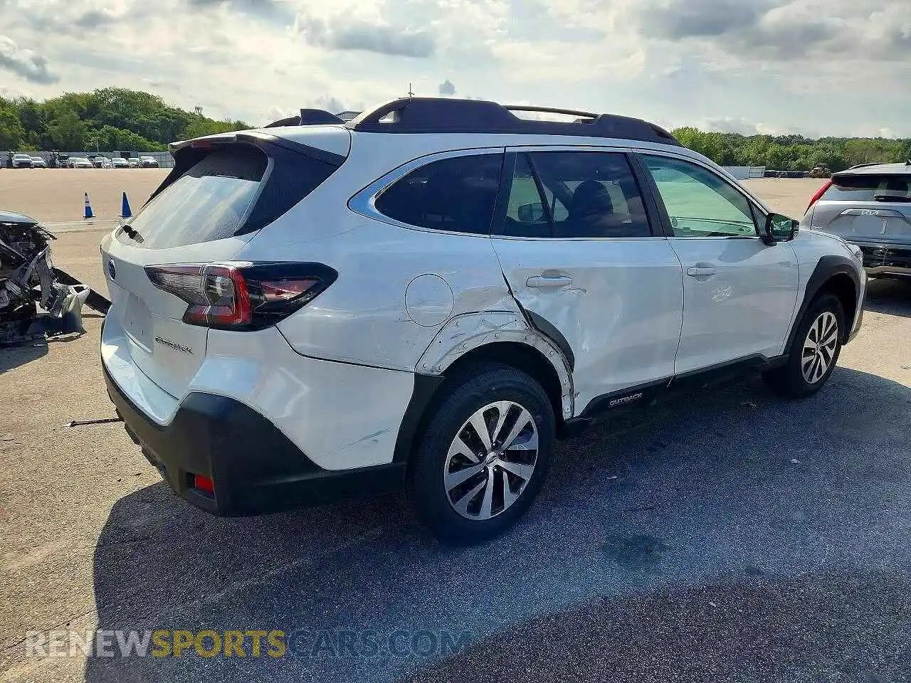 3 Photograph of a damaged car 4S4BTAFC1S3219425 SUBARU OUTBACK 2025