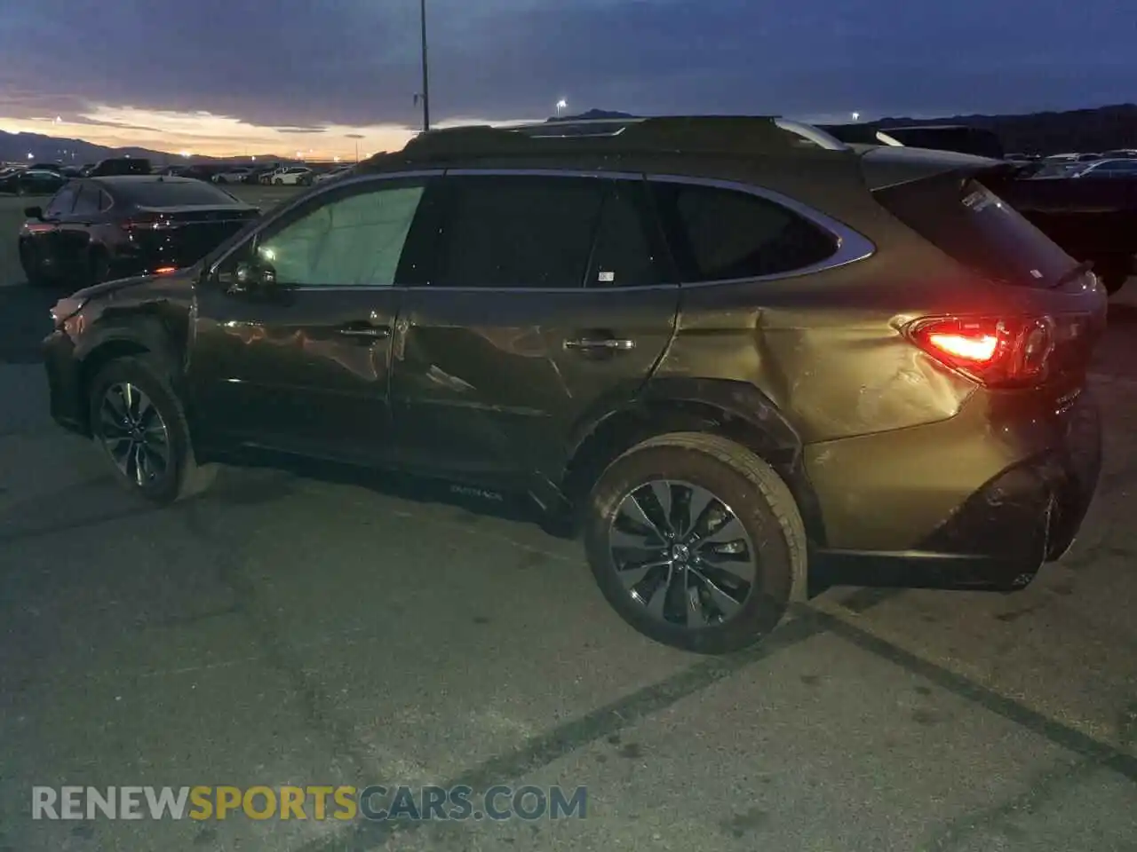 2 fotografías del automóvil dañado 4S4BTGPD6S3104037 SUBARU OUTBACK 2025