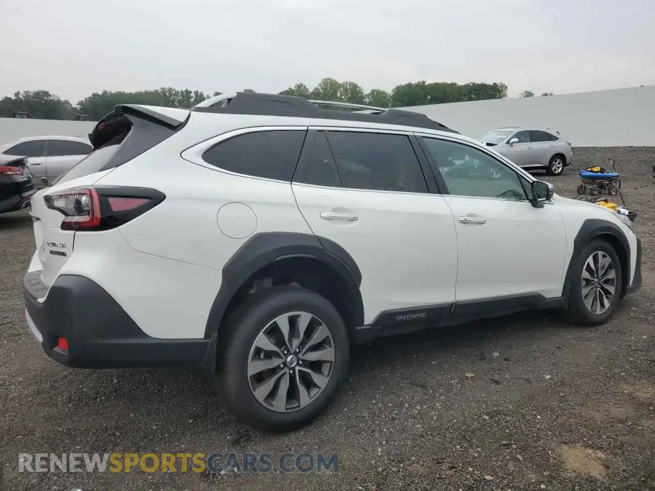 3 Photograph of a damaged car 4S4BTGPDXS3274790 SUBARU OUTBACK 2025