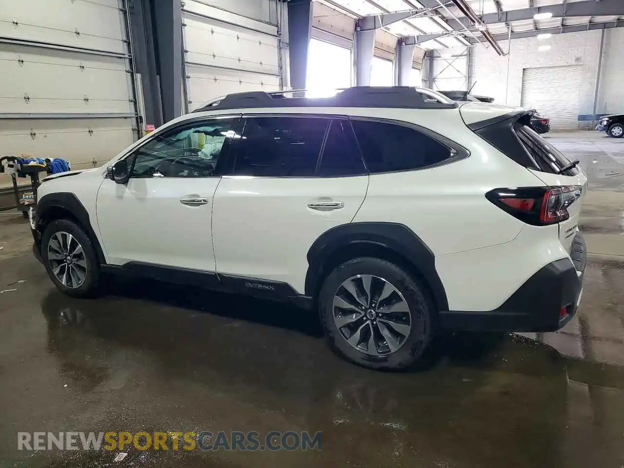 2 Photograph of a damaged car 4S4BTGPDXS3306542 SUBARU OUTBACK 2025