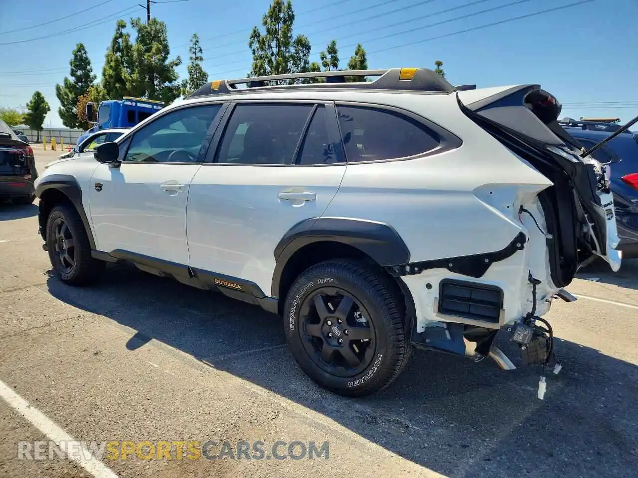 2 Фотография поврежденного автомобиля 4S4BTGUD3S3317015 SUBARU OUTBACK 2025