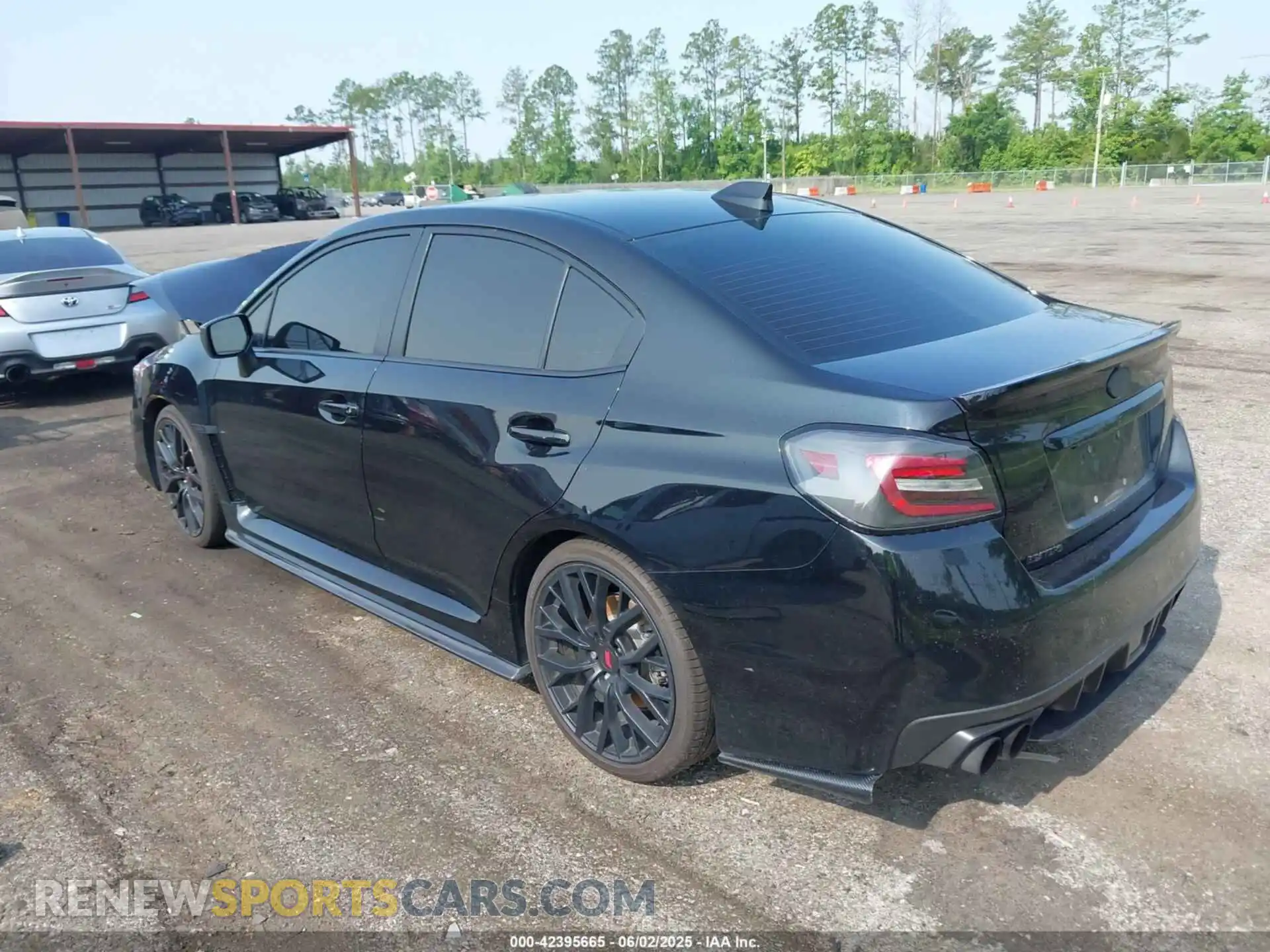 3 Фотография поврежденного автомобиля JF1VA1N62K8815185 SUBARU WRX 2019