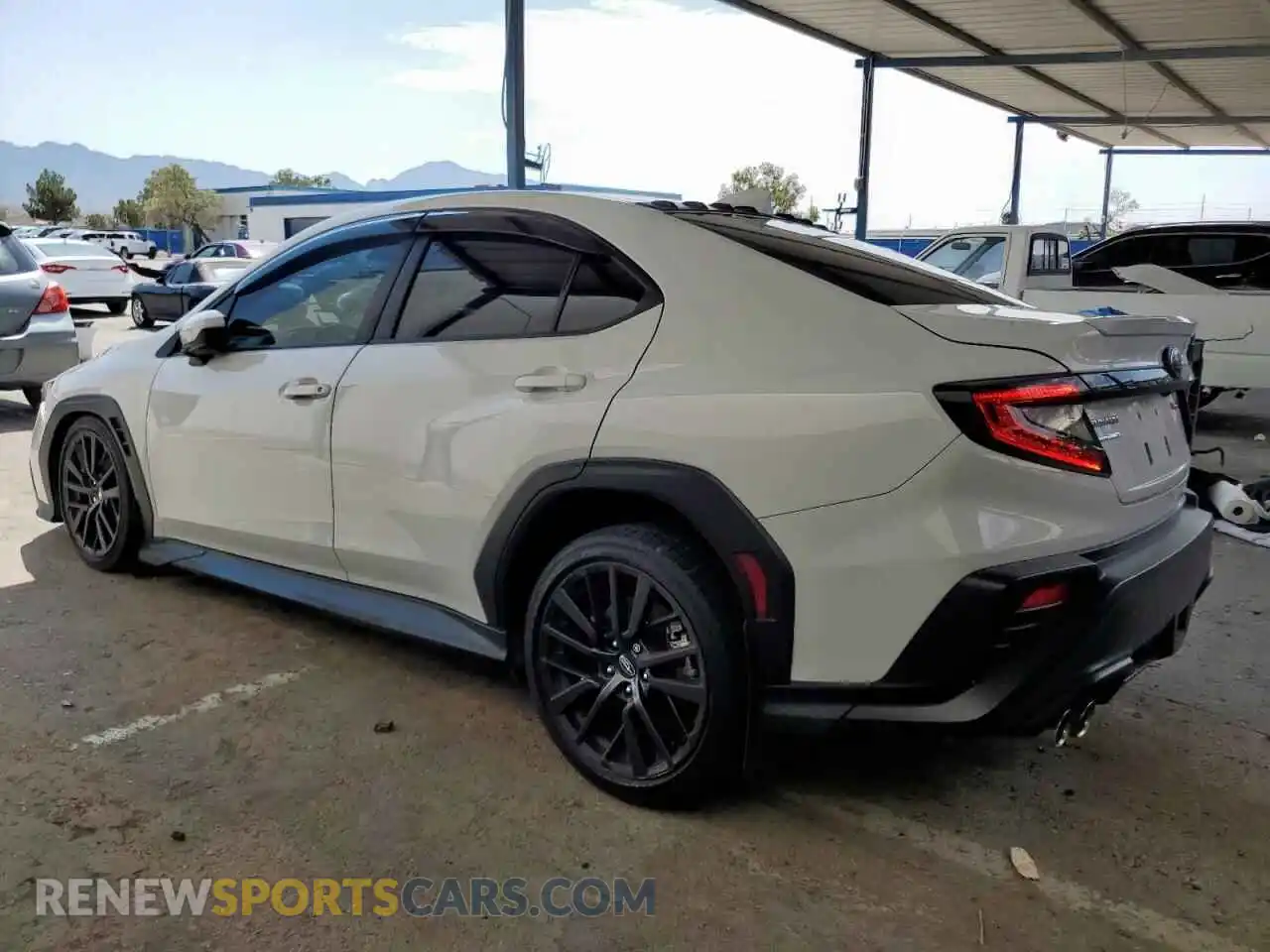 2 fotografías del automóvil dañado JF1VBAH66N8006169 SUBARU WRX 2022