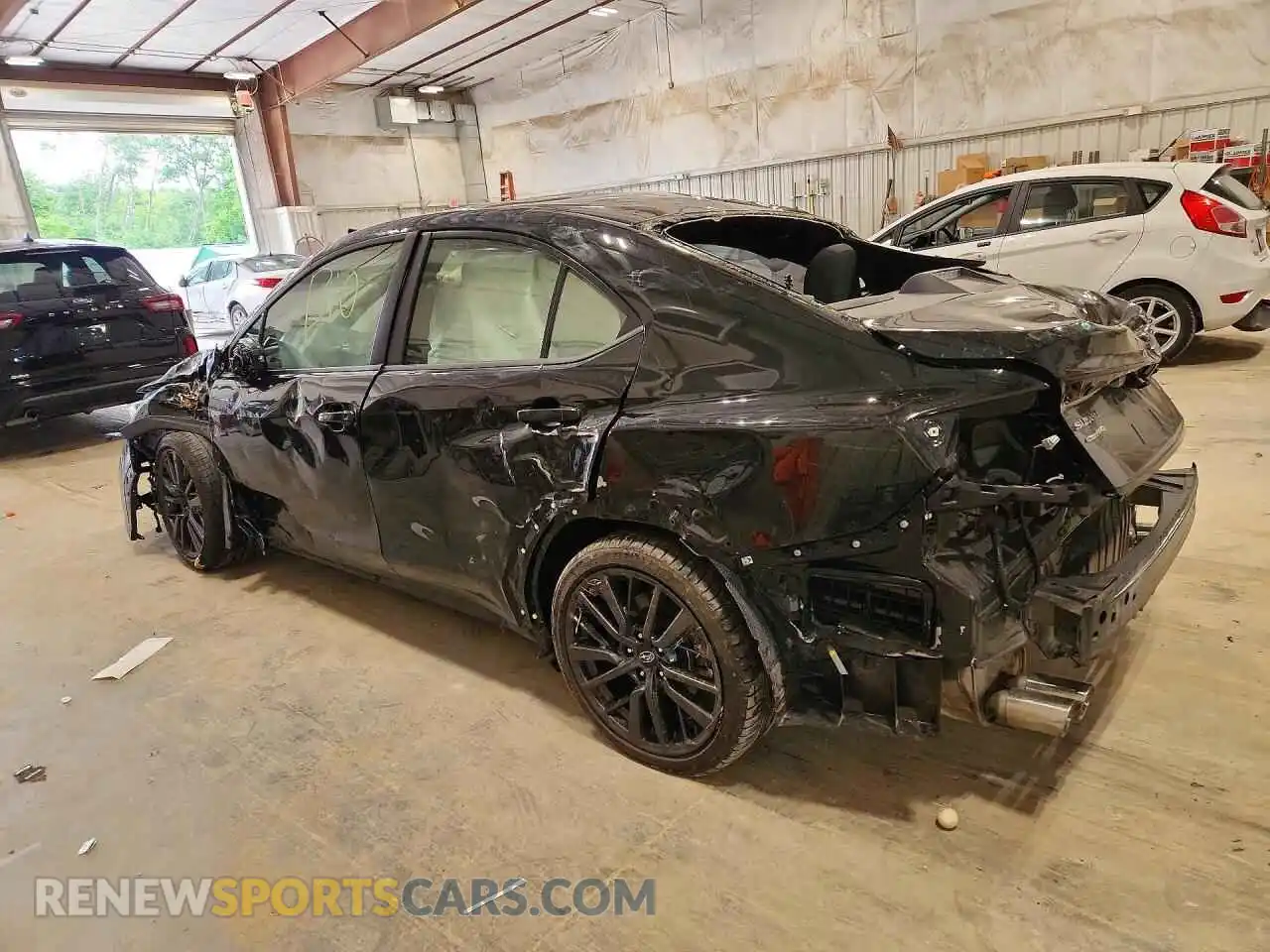 2 Фотография поврежденного автомобиля JF1VBAH65R9810768 SUBARU WRX 2024