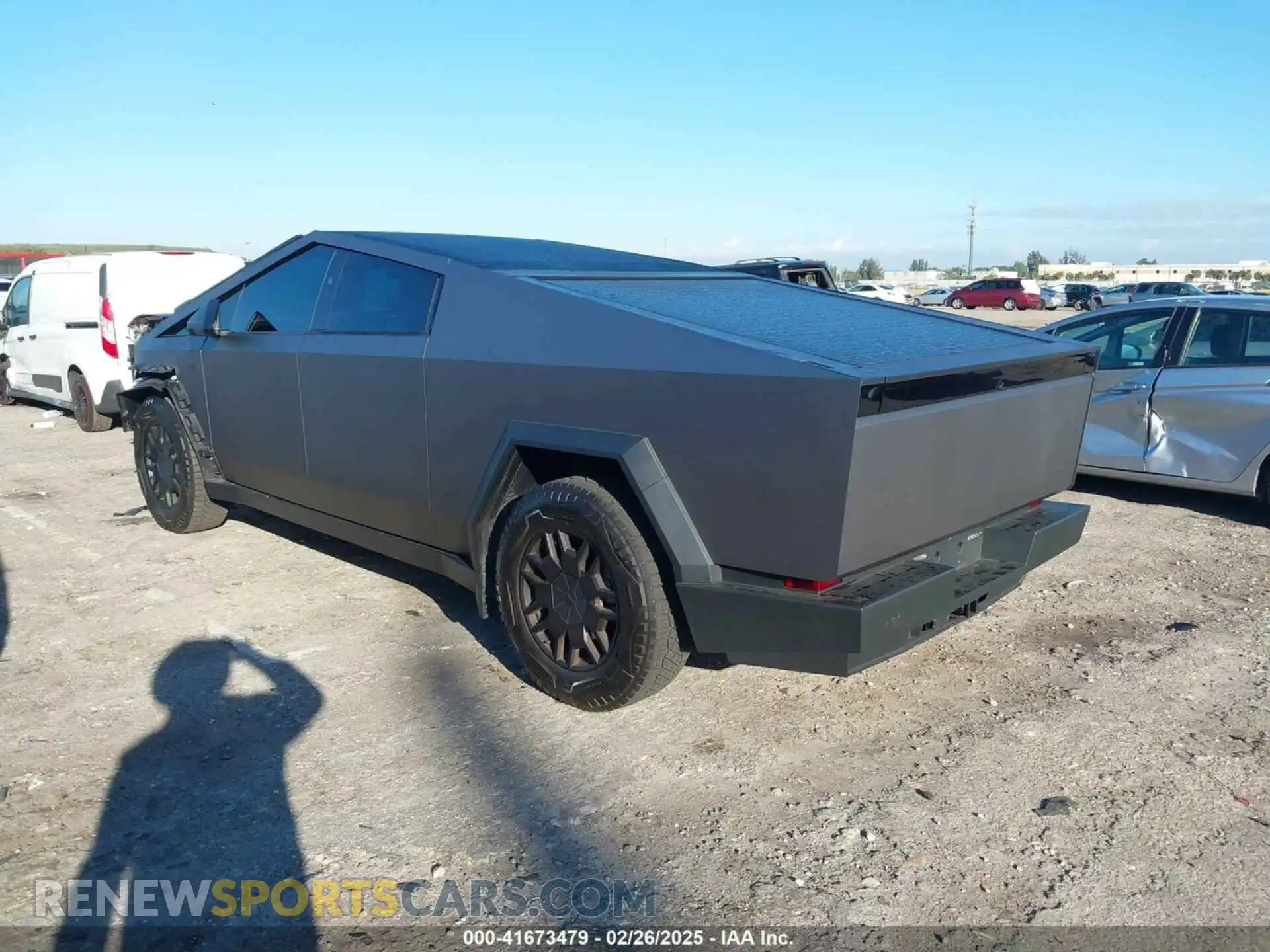 3 Photograph of a damaged car 7G2CEHED2RA020185 TESLA CYBERTRUCK 2024
