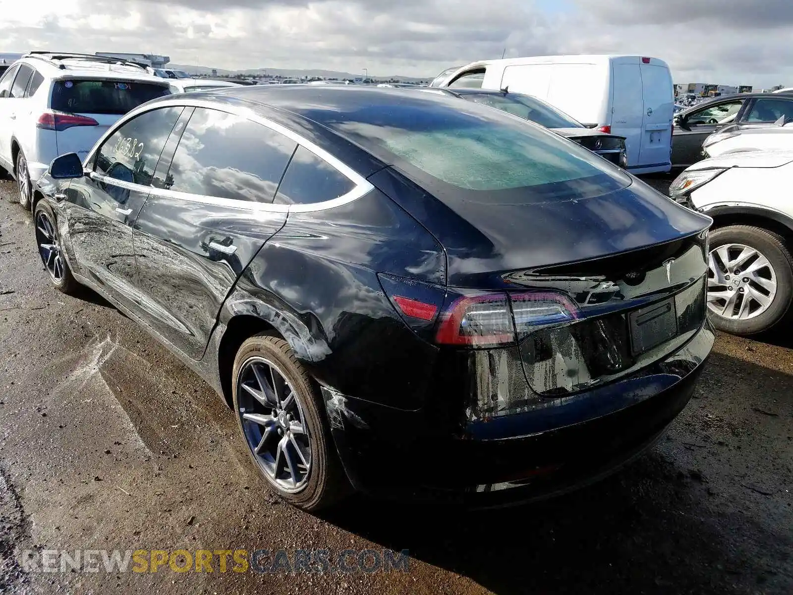 3 Photograph of a damaged car 5YJ3E1EA0KF316766 TESLA MODEL 3 2019